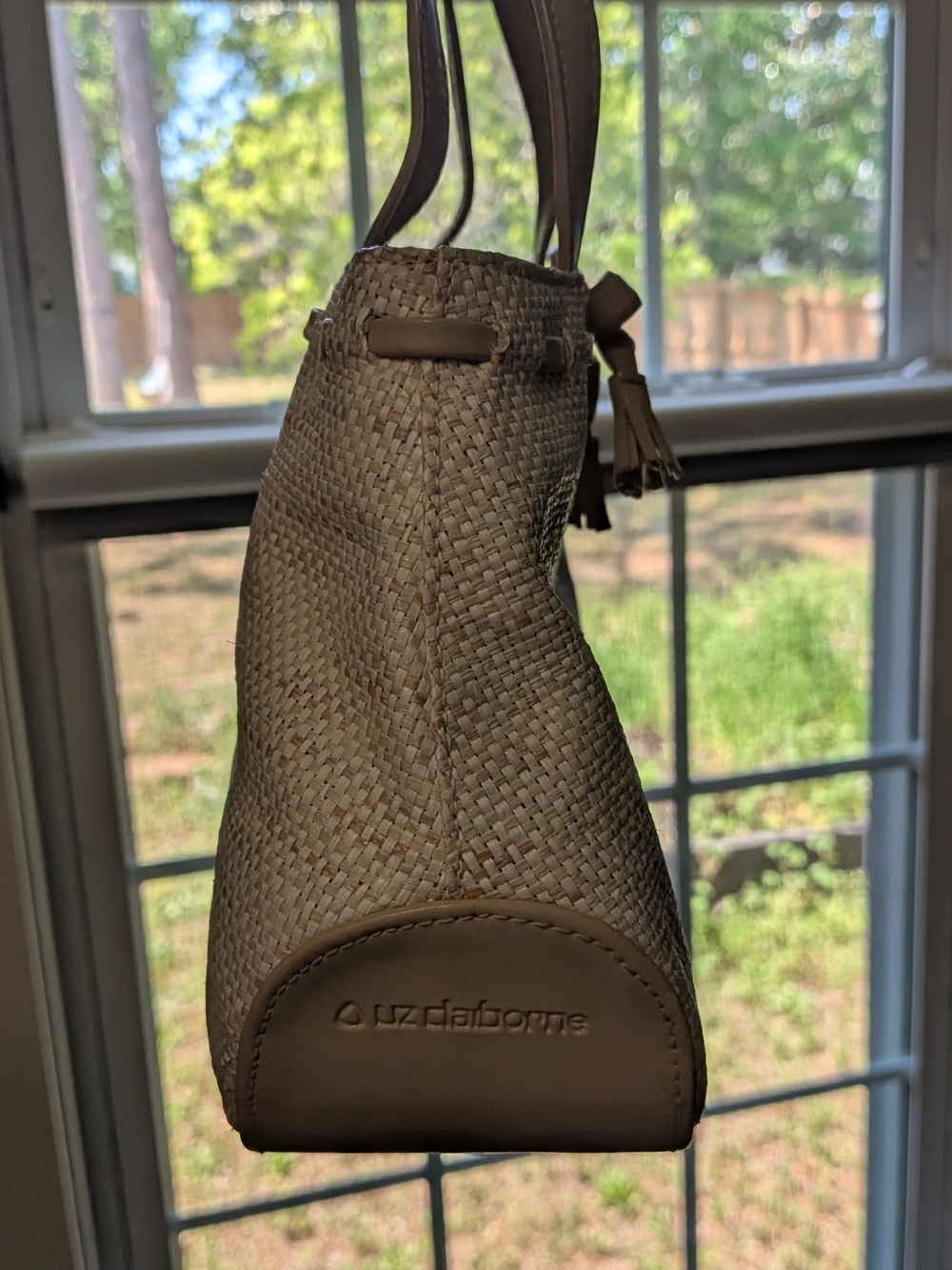 Liz Claiborne Woven Purse With Bow - Picture 4 of 15
